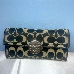 Authentic Coach Wallet! #0191